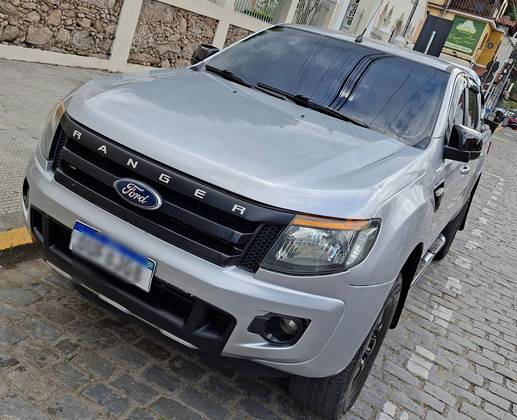 FORD RANGER 3.2 XLS 4X4 CD 20V DIESEL 4P MANUAL FORD RANGER 3.2 XLS 4X4 CD 20V DIESEL 4P MANUAL